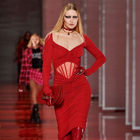 pasarela de moda de versace 2017